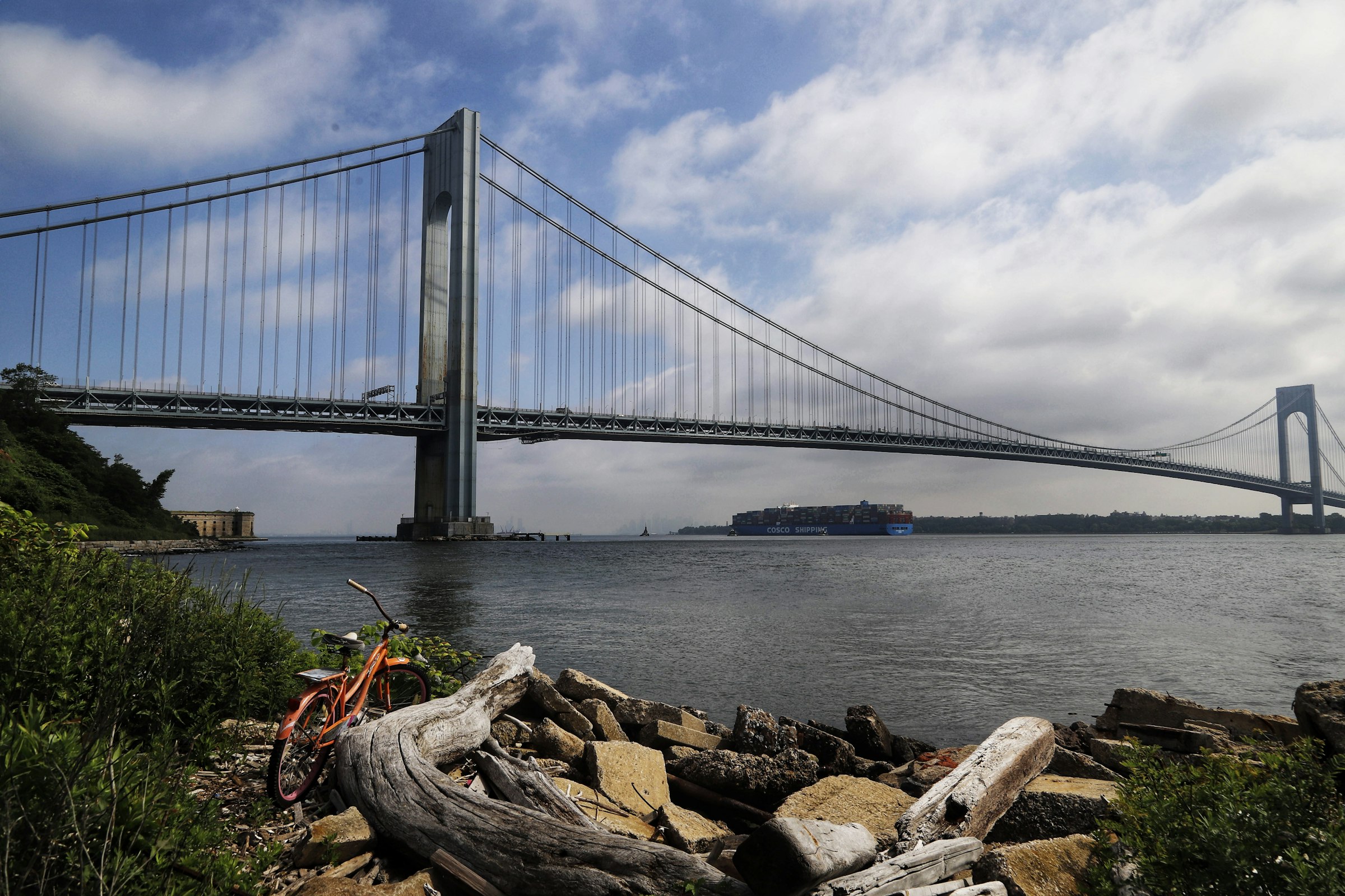 The Verrazzano-Narrows Bridge. The race starts on it, climbs to the highest point of the day inside 1.3 km, and then falls away into Brooklyn. Photograph: Bernd Dittrich, Unsplash.